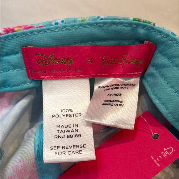 Lilly Pulitzer NWT OS Lilly Loves Disney Blue Ibiza Run Around Cap - Picture 2 of 3